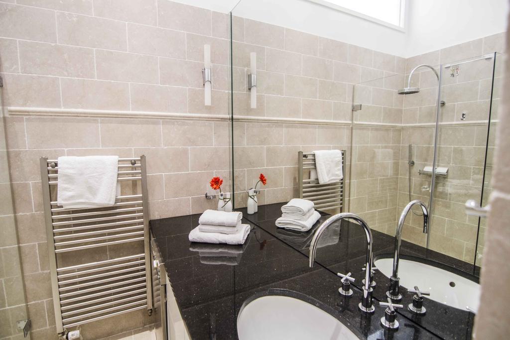 Helvetia Suites Düsseldorf Camera foto