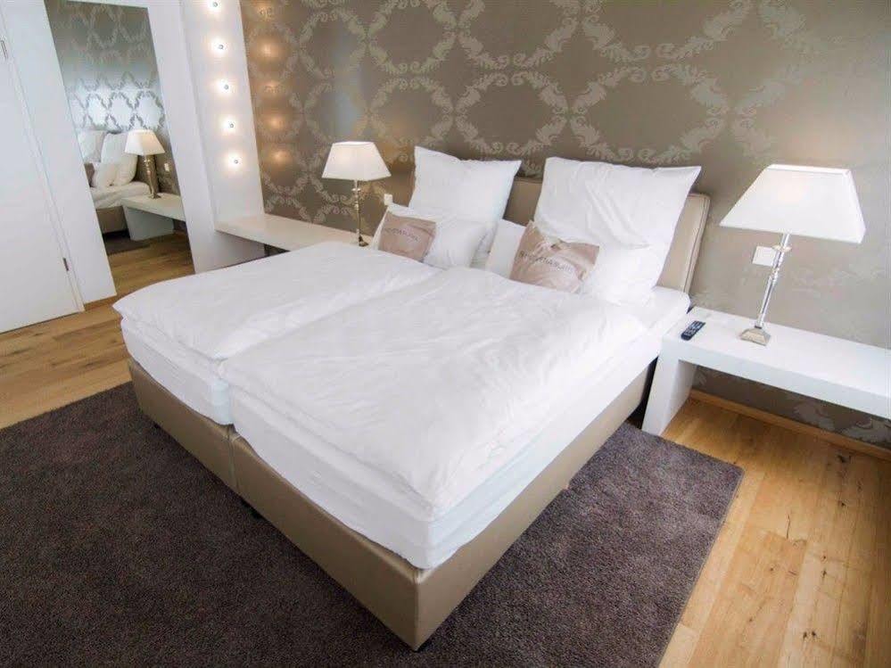 Helvetia Suites Düsseldorf Esterno foto