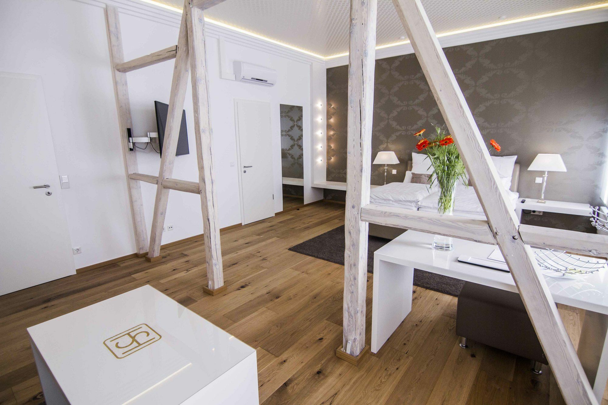 Helvetia Suites Düsseldorf Esterno foto
